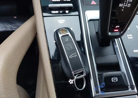 2019 Porsche Cayenne z USA, uszkodzony, nr VIN WP1AA2AY2KDA09004